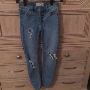 Free people distressed light was jeans 💕